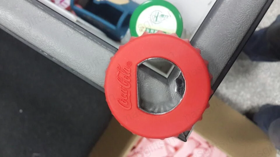Coca-Cola-Flaschenöffner, Rückansicht