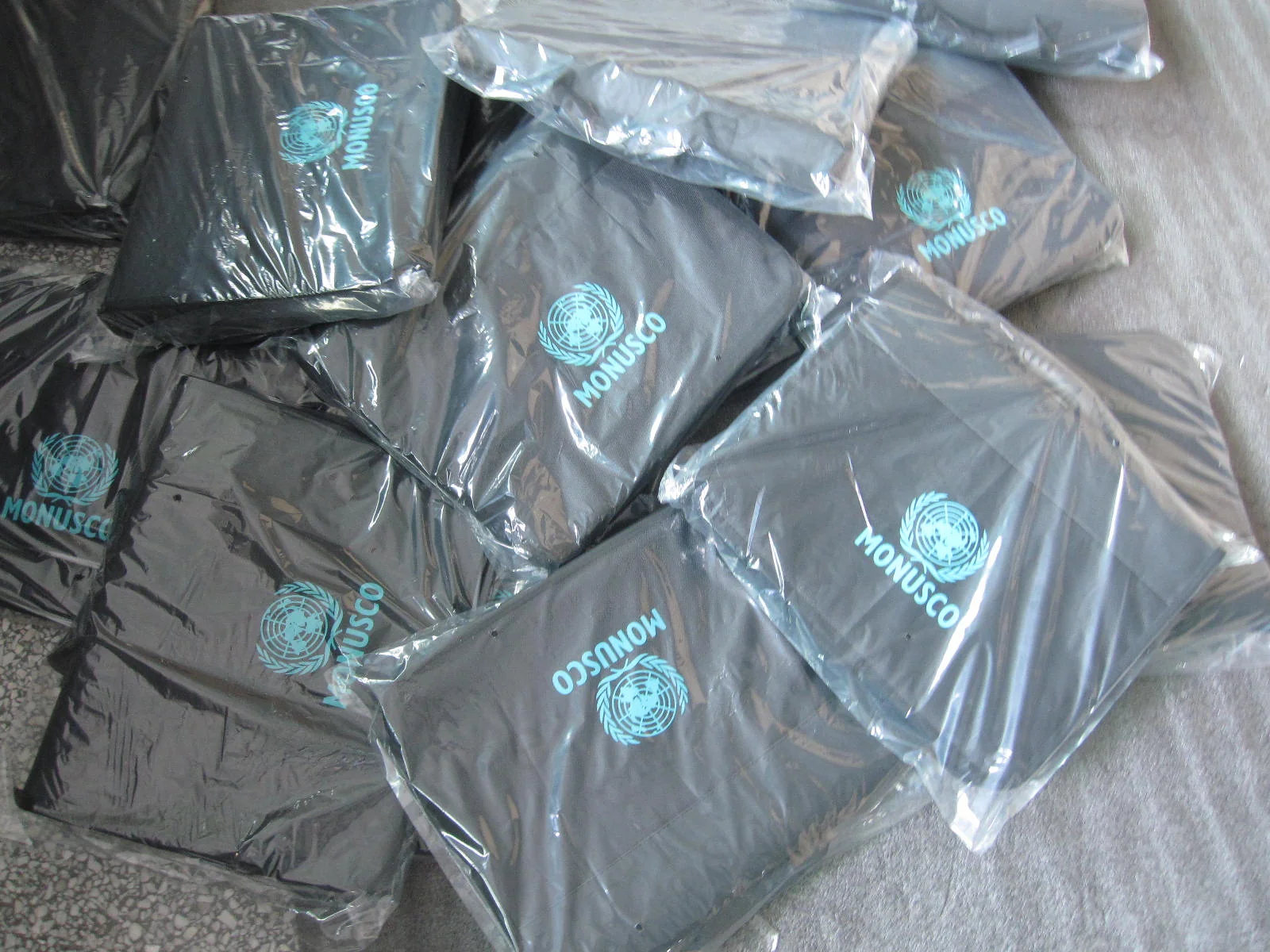 Sac MONUSCO en emballage polybag.