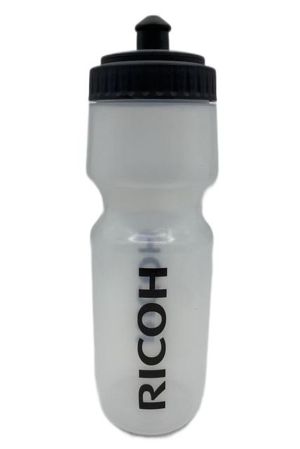 Klare Wasserflasche mit vertikalem RICOH-Logo-Druck