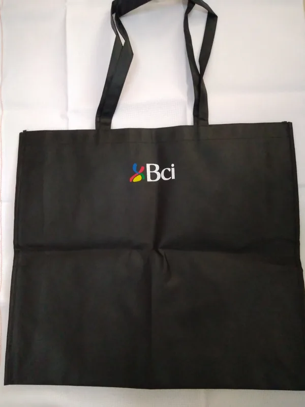 /images/clients/products/bank/bci/bci Messenger Bag