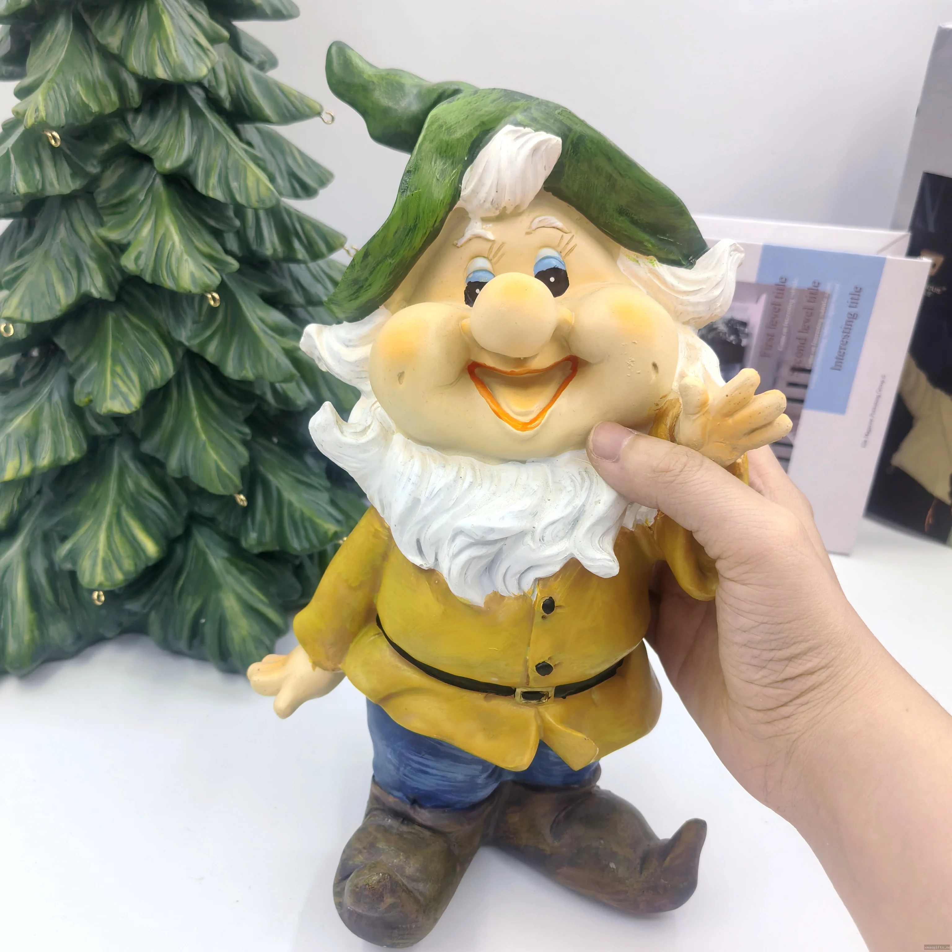 Figurita de gnomo navideño de resina, adorno de escritorio o mesa