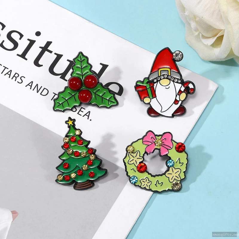 Wholesale Christmas Metal Pins Xmas Enamel Brooches for Clothing Backpack