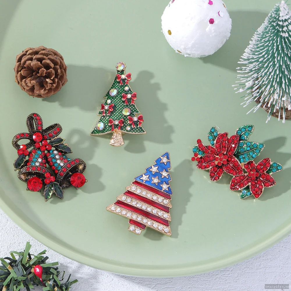 Ins Dainty Crystal Rhinestone Xmas Tree Brooch Minimalist Coat Decor Jewelry