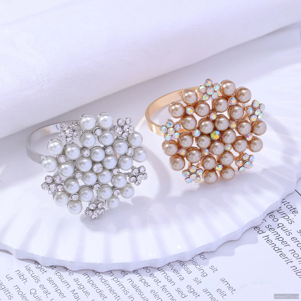 Rose Gold Pearl Christmas Napkin Rings Elegant Luxury Napkin Holders Festive Table Decor for Wedding Hotel Xmas Dinner Party