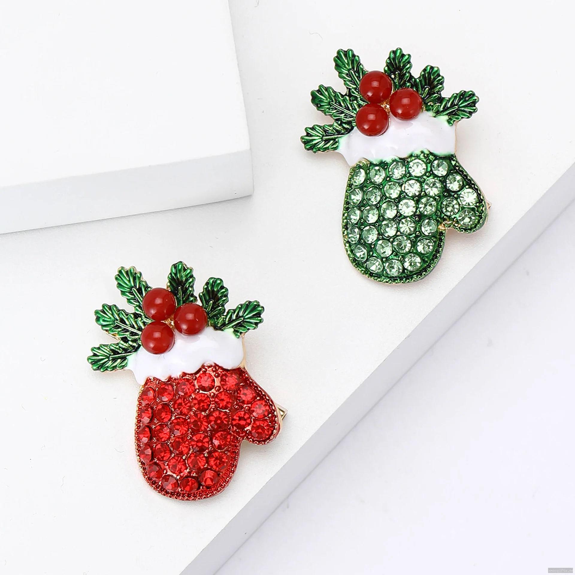 Broche délicate en strass en forme de mitaine de Noël, pailletée et scintillante, à porter sur les vêtements pour femmes