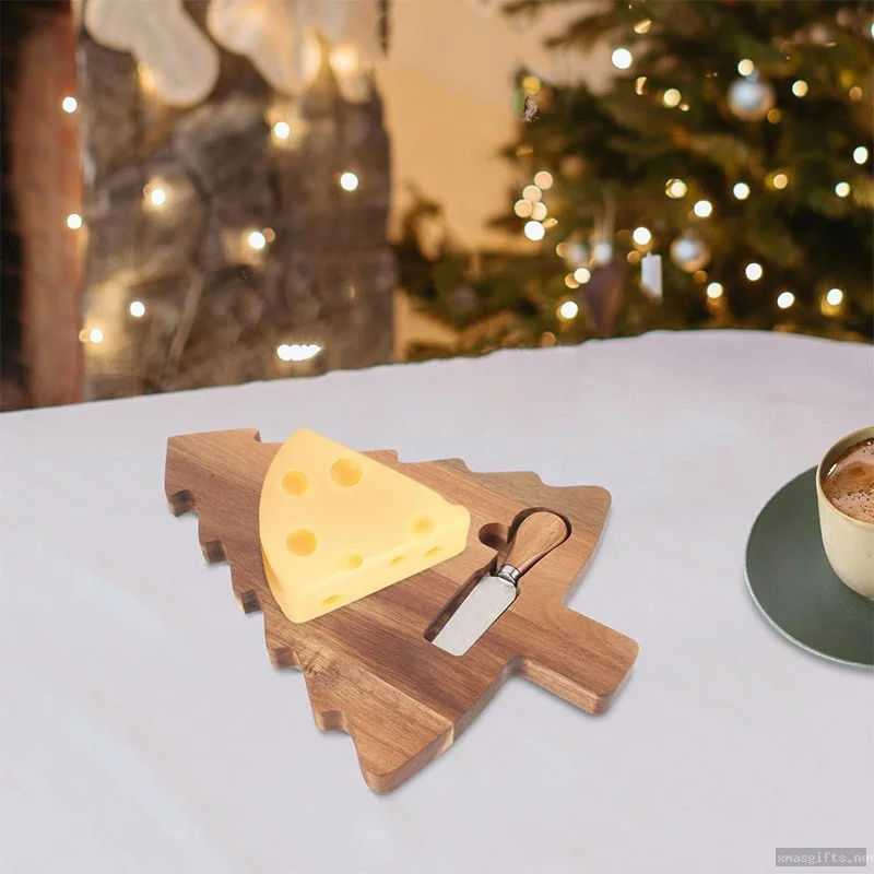 Baumförmiges Akazienholz-Käsebrett mit passendem Messer – Holz-Serviertablett für Käse und Aufschnitt, ideal als Weihnachtsgeschenk, im Großpackungsformat.